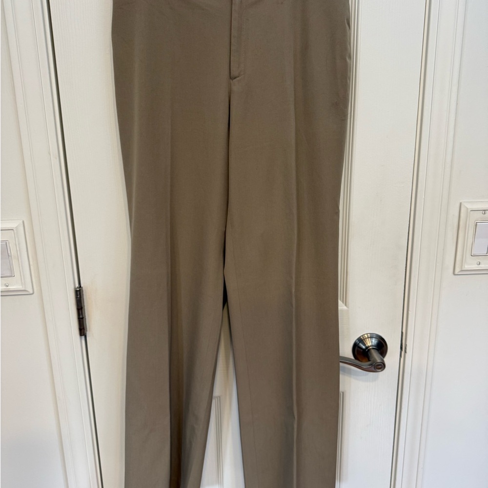 Banana Republic Women's Tan Trousers - size 4R Stretch